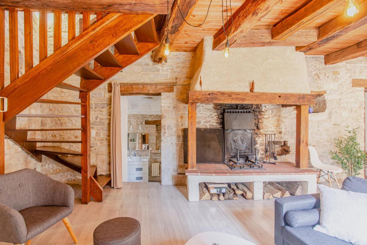 Maison En Pierres Au Coeur Du Village Medieval De Villeneuve Экстерьер фото