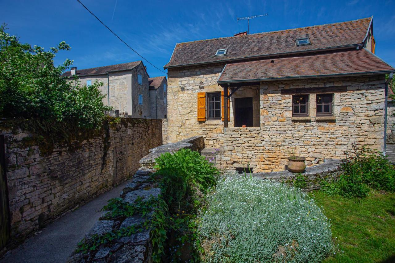 Maison En Pierres Au Coeur Du Village Medieval De Villeneuve Экстерьер фото