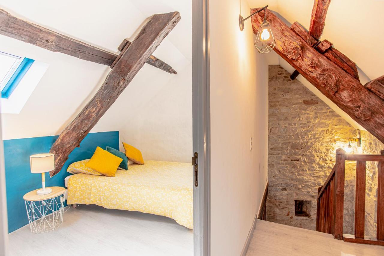 Maison En Pierres Au Coeur Du Village Medieval De Villeneuve Экстерьер фото