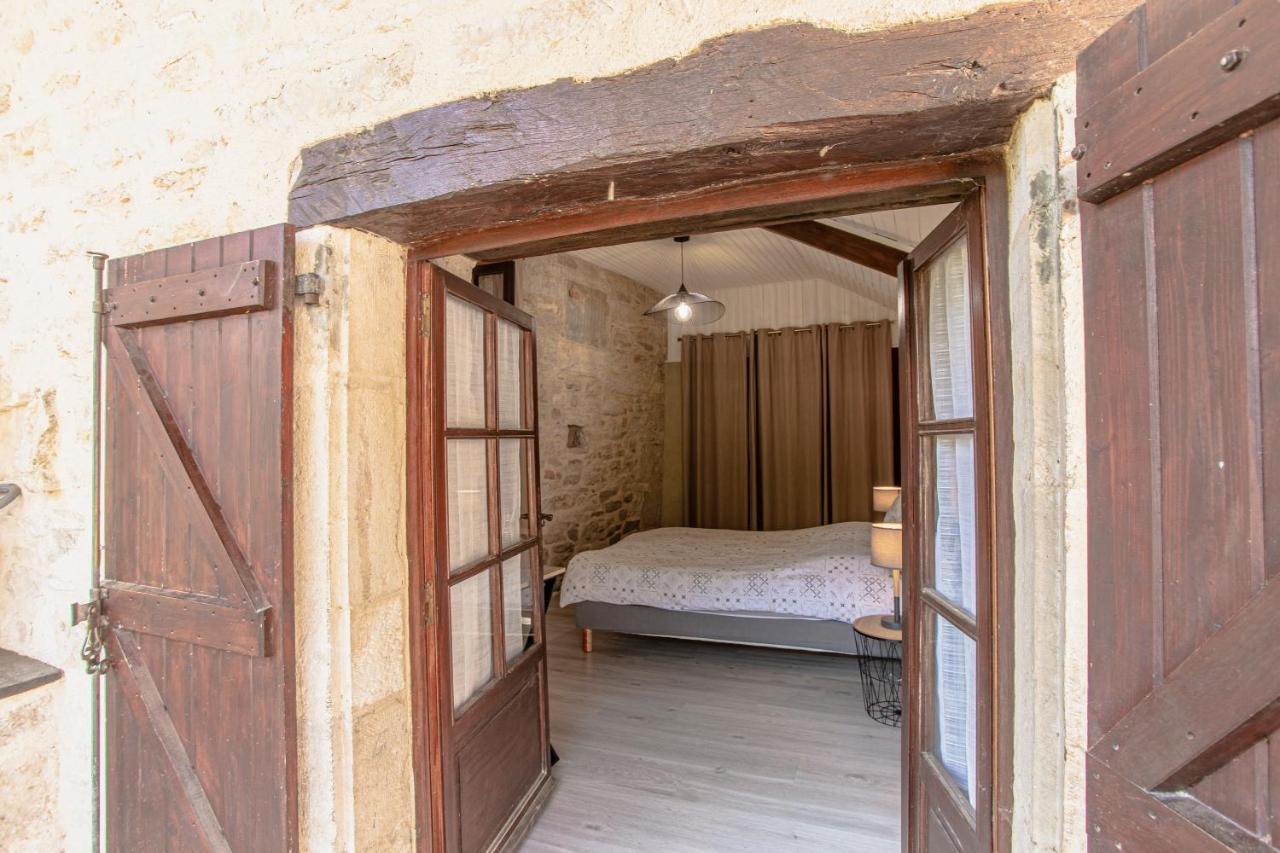 Maison En Pierres Au Coeur Du Village Medieval De Villeneuve Экстерьер фото