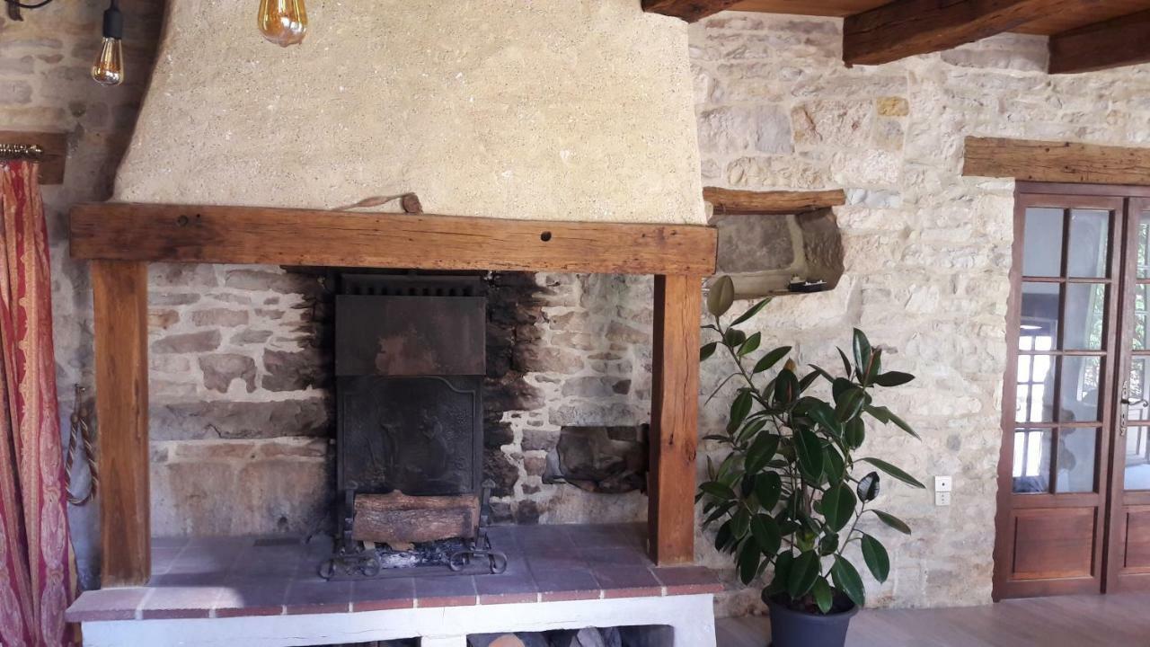 Maison En Pierres Au Coeur Du Village Medieval De Villeneuve Экстерьер фото
